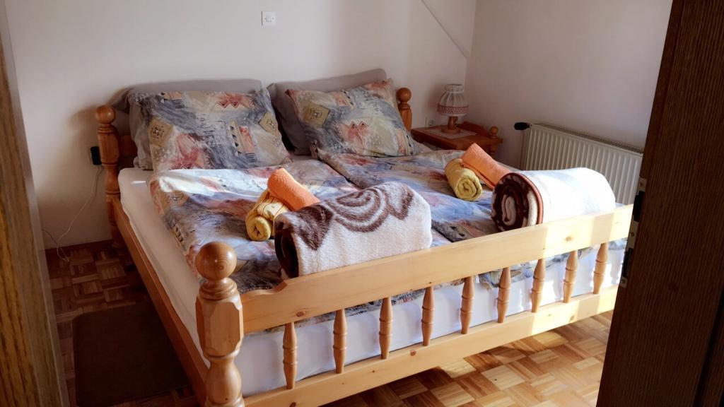 Apartments & Rooms Lipa Бохин Екстериор снимка