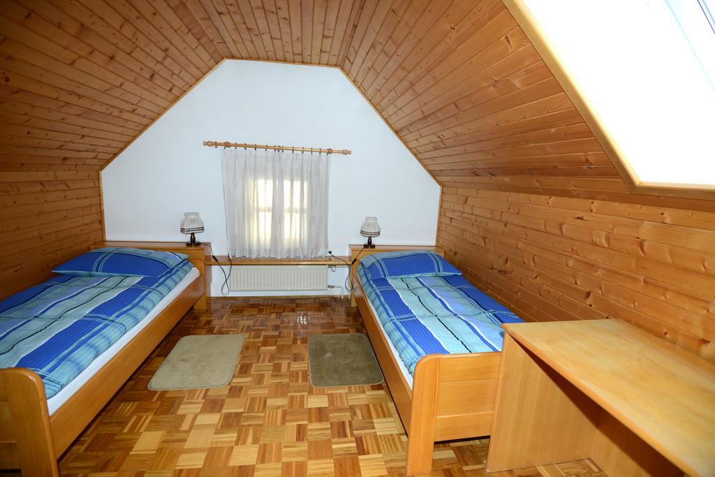 Apartments & Rooms Lipa Бохин Екстериор снимка
